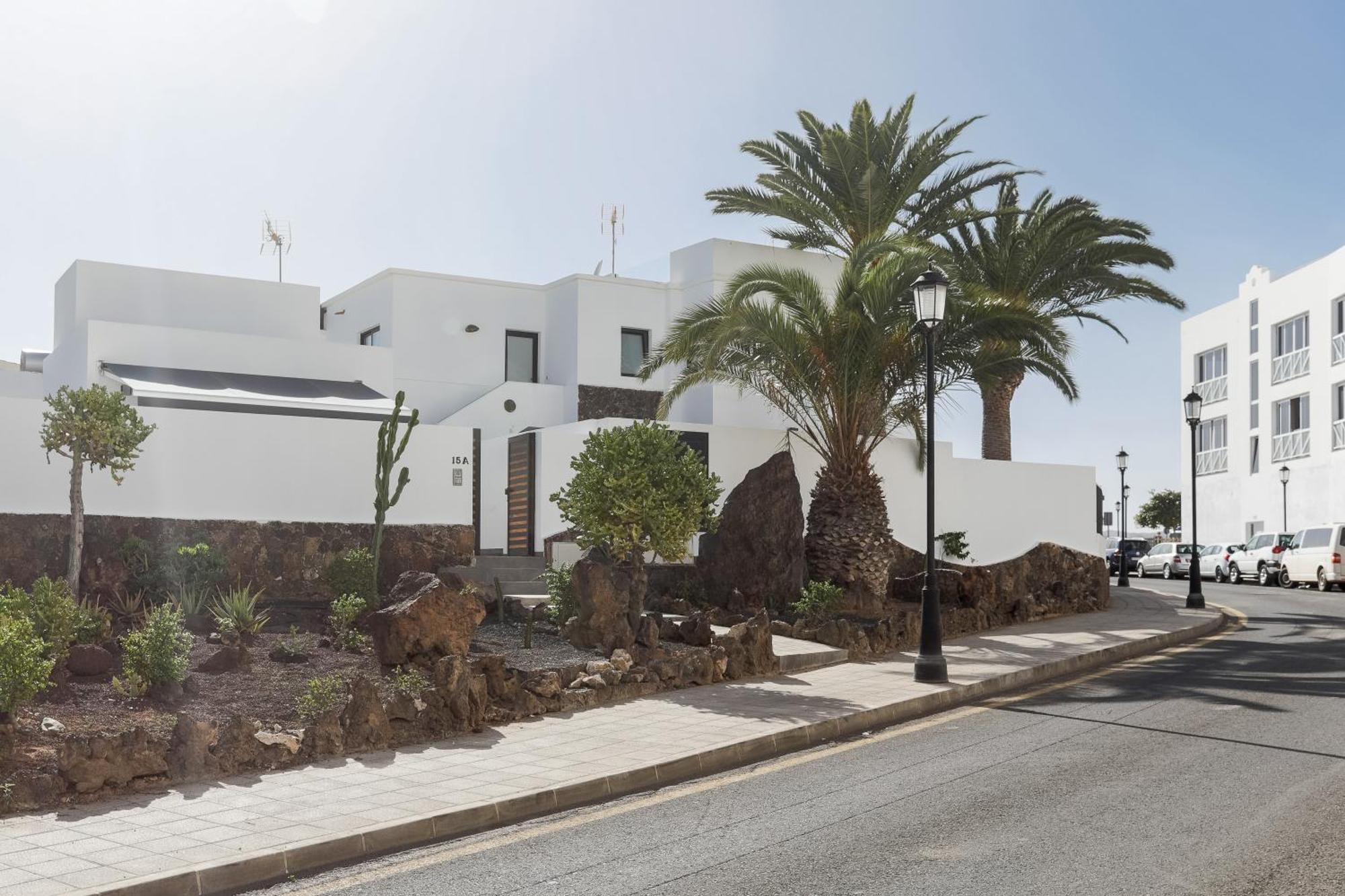 Apartment Urban Chill Private Pool Corralejo By Holidays Home Екстериор снимка